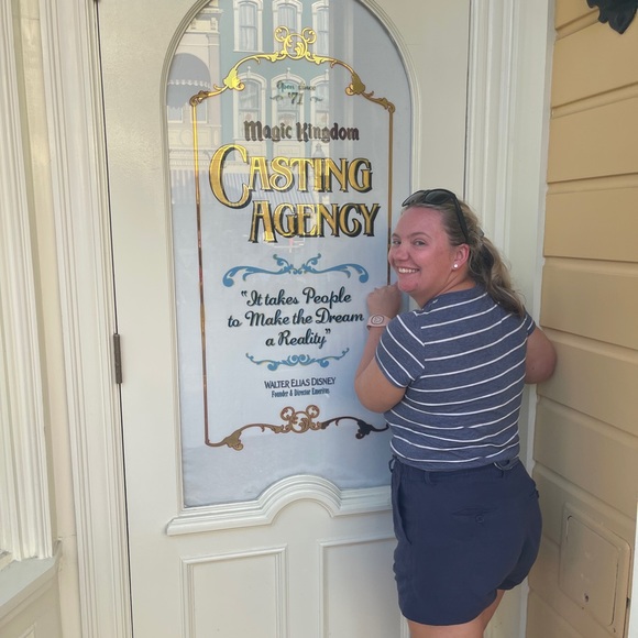 Meet your Posher, Lauren - Picture 4 of 10